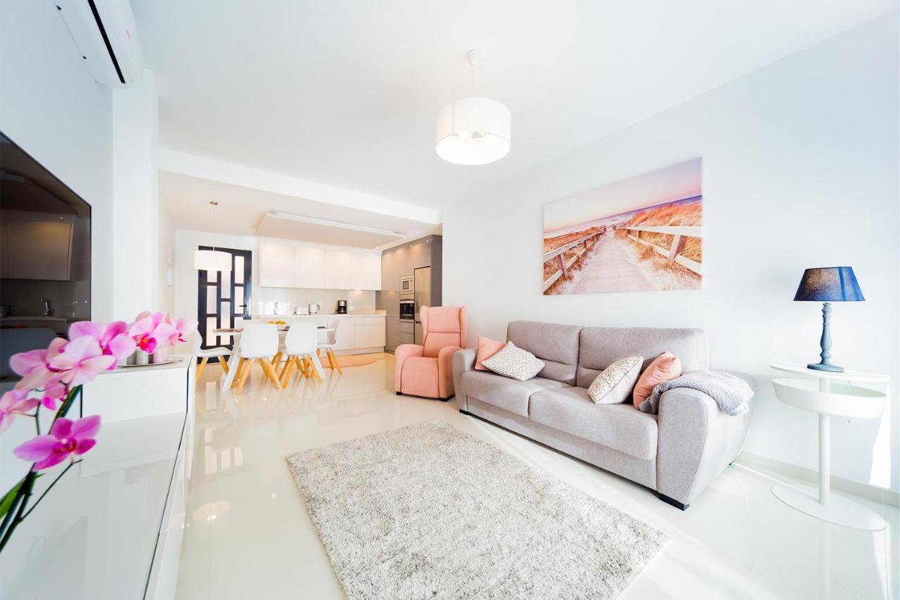 Luxurious 2 Bedroom Apartment Near The Beach Torre de la Horadada Zewnętrze zdjęcie